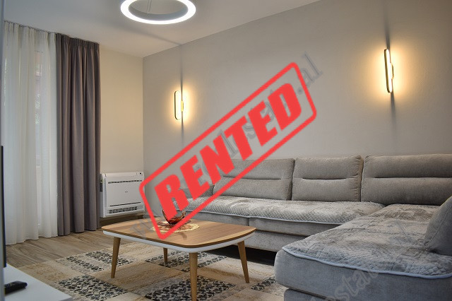 Apartament 1+1 me qira ne rrugen e Kavajes, prane spitalit Gjerman ne Tirane.
Pozicionohet ne katin